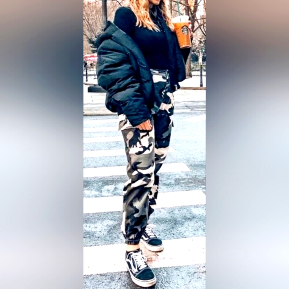 Almost Famous Cargo Joggers Camouflage High Rise Stretch Cotton Small  Large (J)